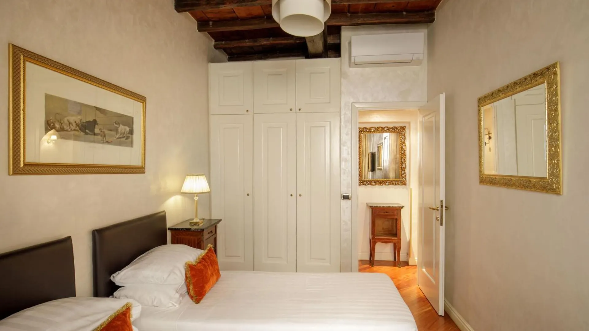 ****  Condotti Boutique Hotel Rome Italy